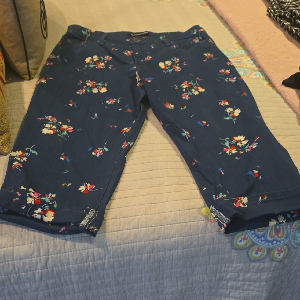 Bandolino Blue Ankle Cropped Stretch Denim Jeans with Floral Print-Size 10 - Picture 5 of 11